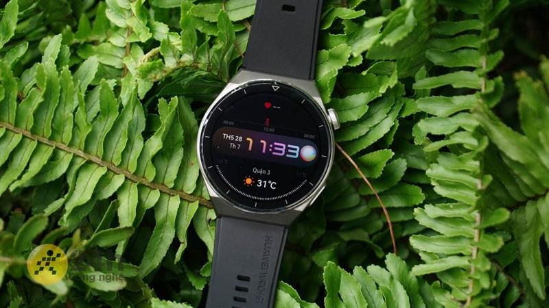 Phần khung viền của Huawei Watch GT 3 Pro được chế tác từ titanium giúp thiết bị bền hơn nhưng cũng nhẹ hơn