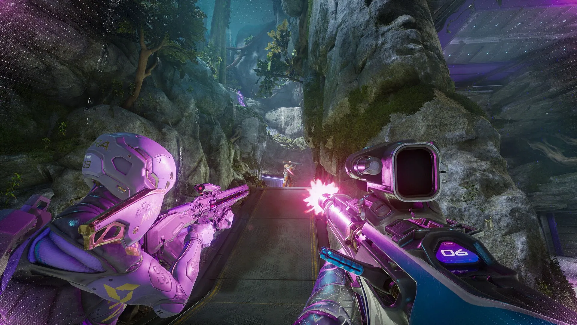 Hình ảnh gameplay từ Splitgate 2 cho thấy một cảnh chiến đấu với cổng không gian
