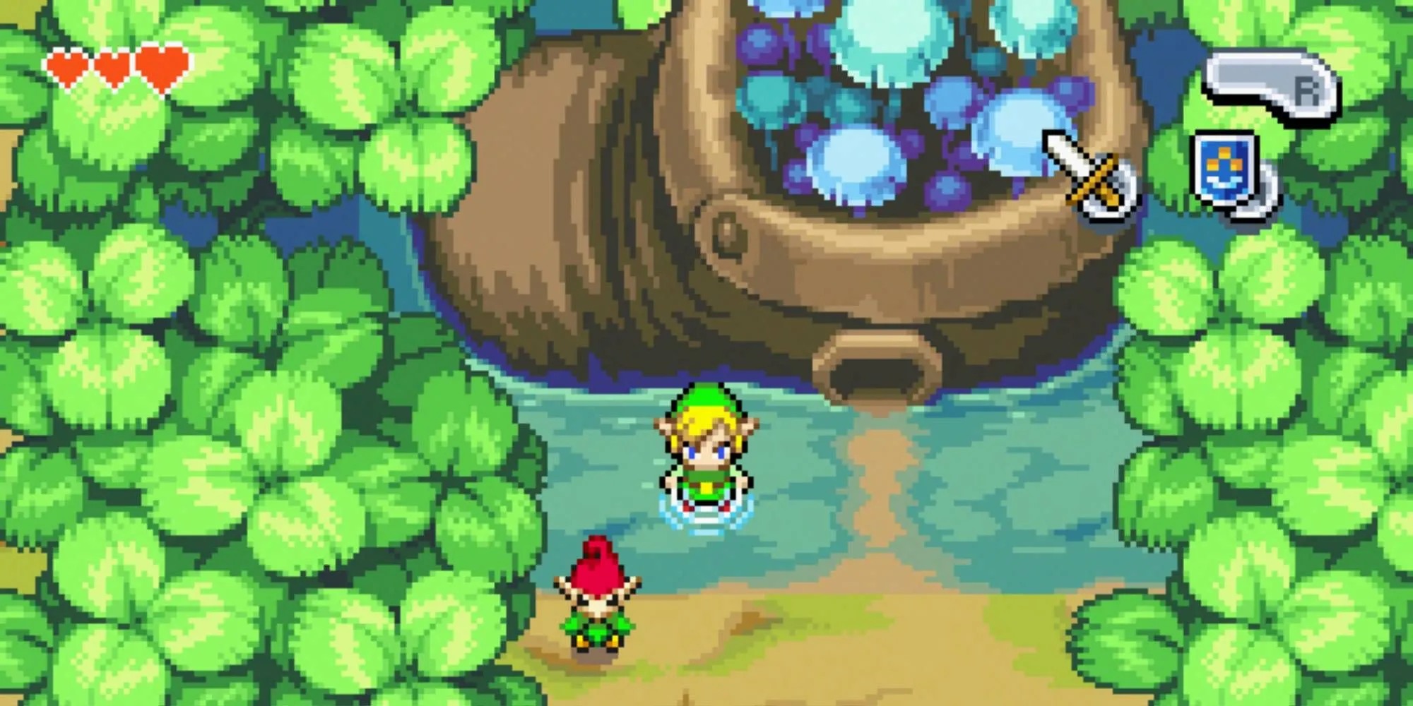Link và một Picori đứng bên ngoài một ngôi nhà làm từ chiếc giày trong The Legend of Zelda: The Minish Cap.