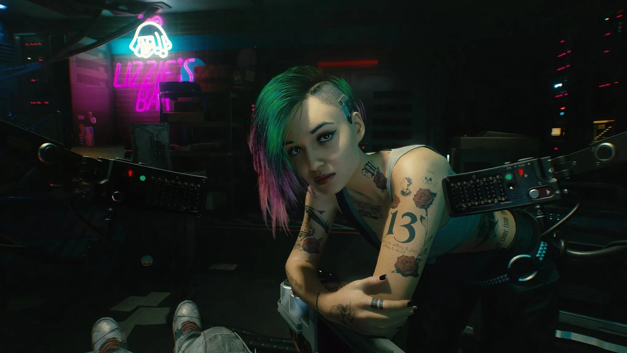 Nhân vật Judy Alvarez, một Fixer quan trọng trong game Cyberpunk 2077