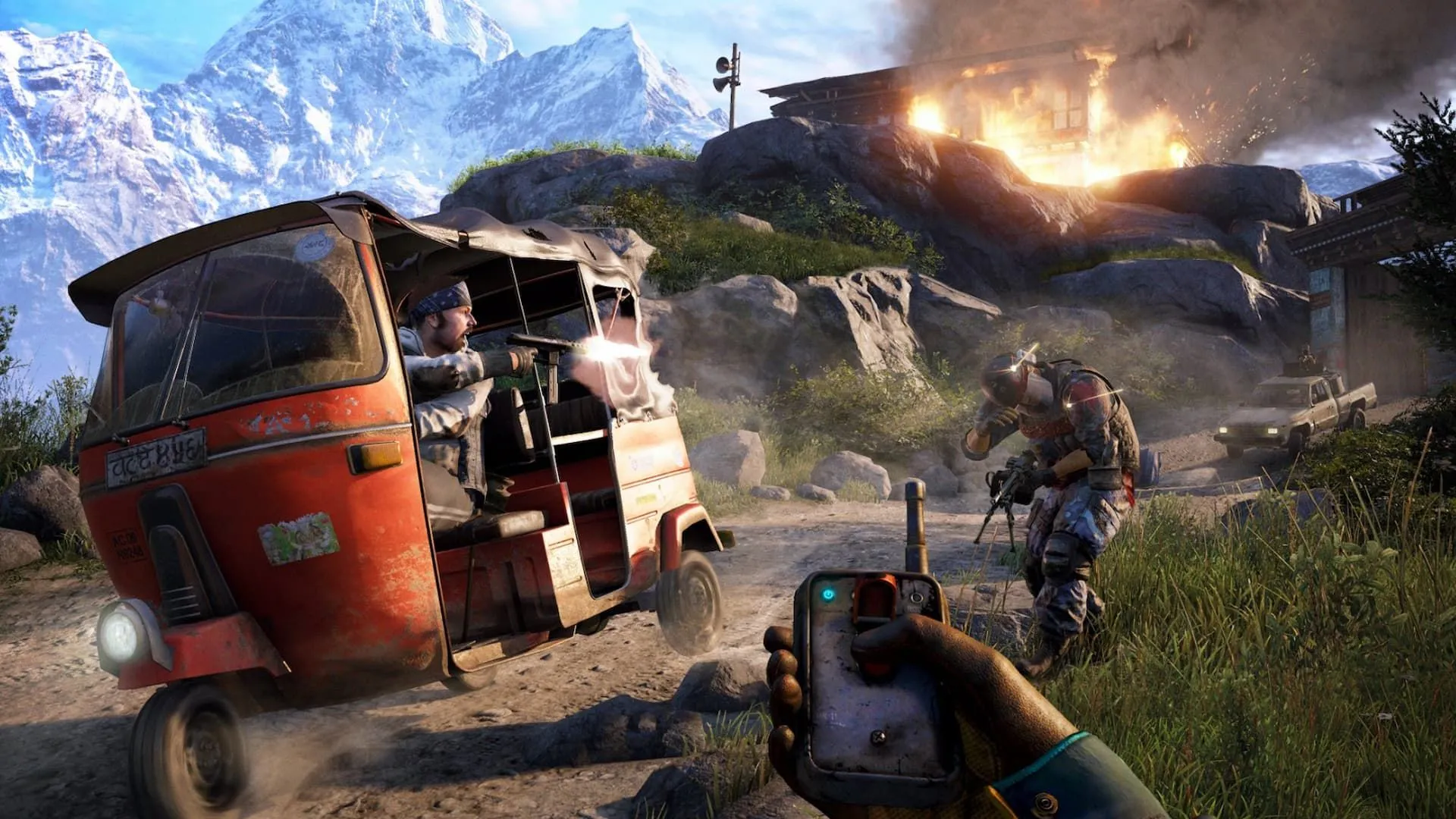 Cảnh chiến đấu trong thế giới mở Kyrat của Far Cry 4