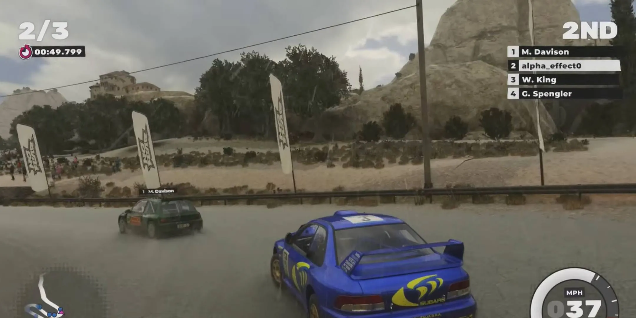 Hai chiếc xe đang drift trên đường đất, tung bụi mù mịt trong Dirt 5