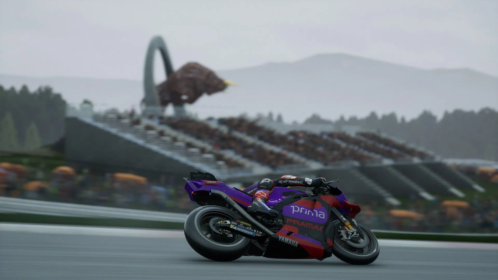 Một ảnh chụp màn hình khác từ MotoGP 25 trên Steam, tập trung vào hành động đua