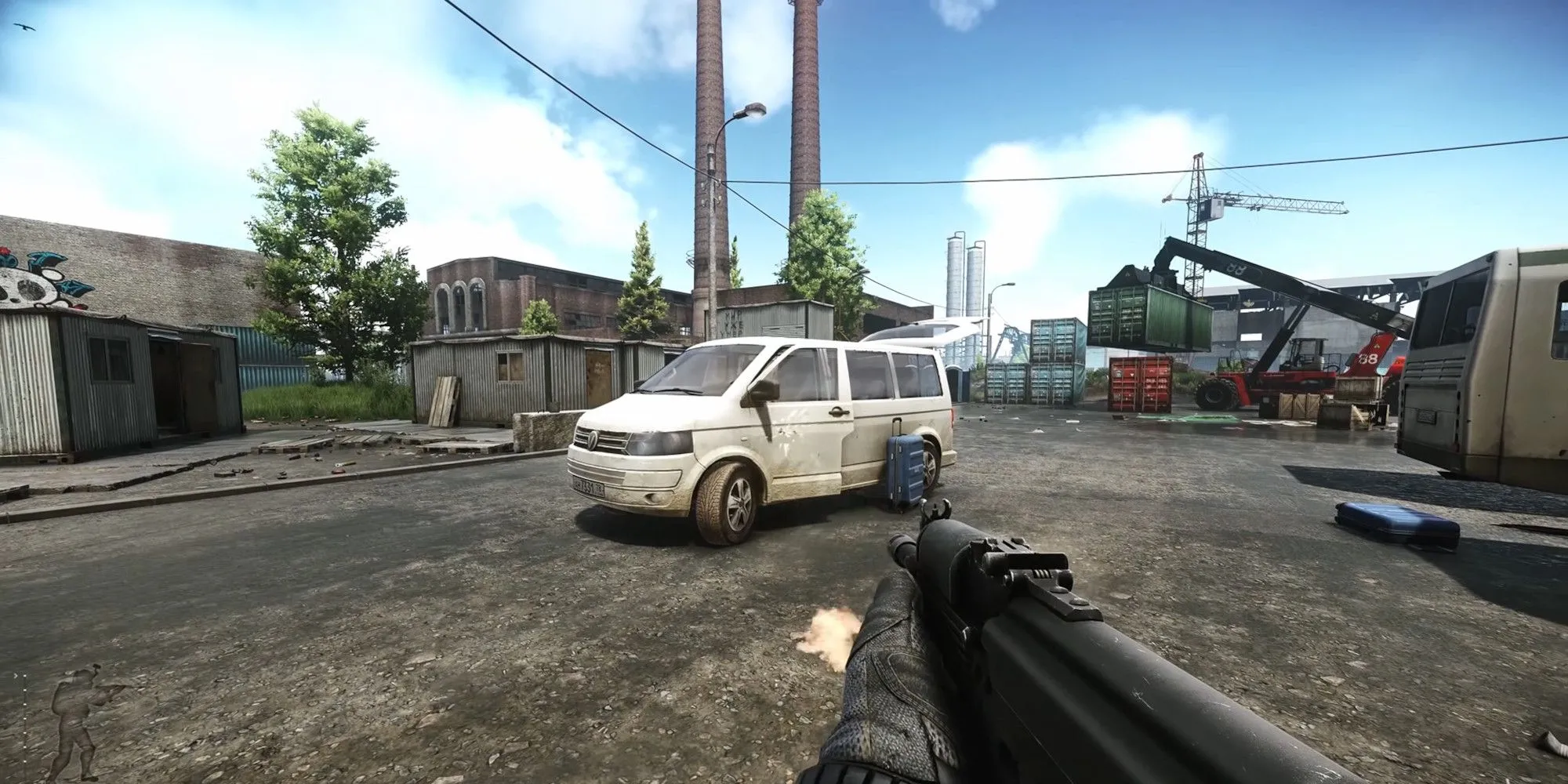 Người chơi Escape from Tarkov đang nhắm bắn vào xe tải trắng