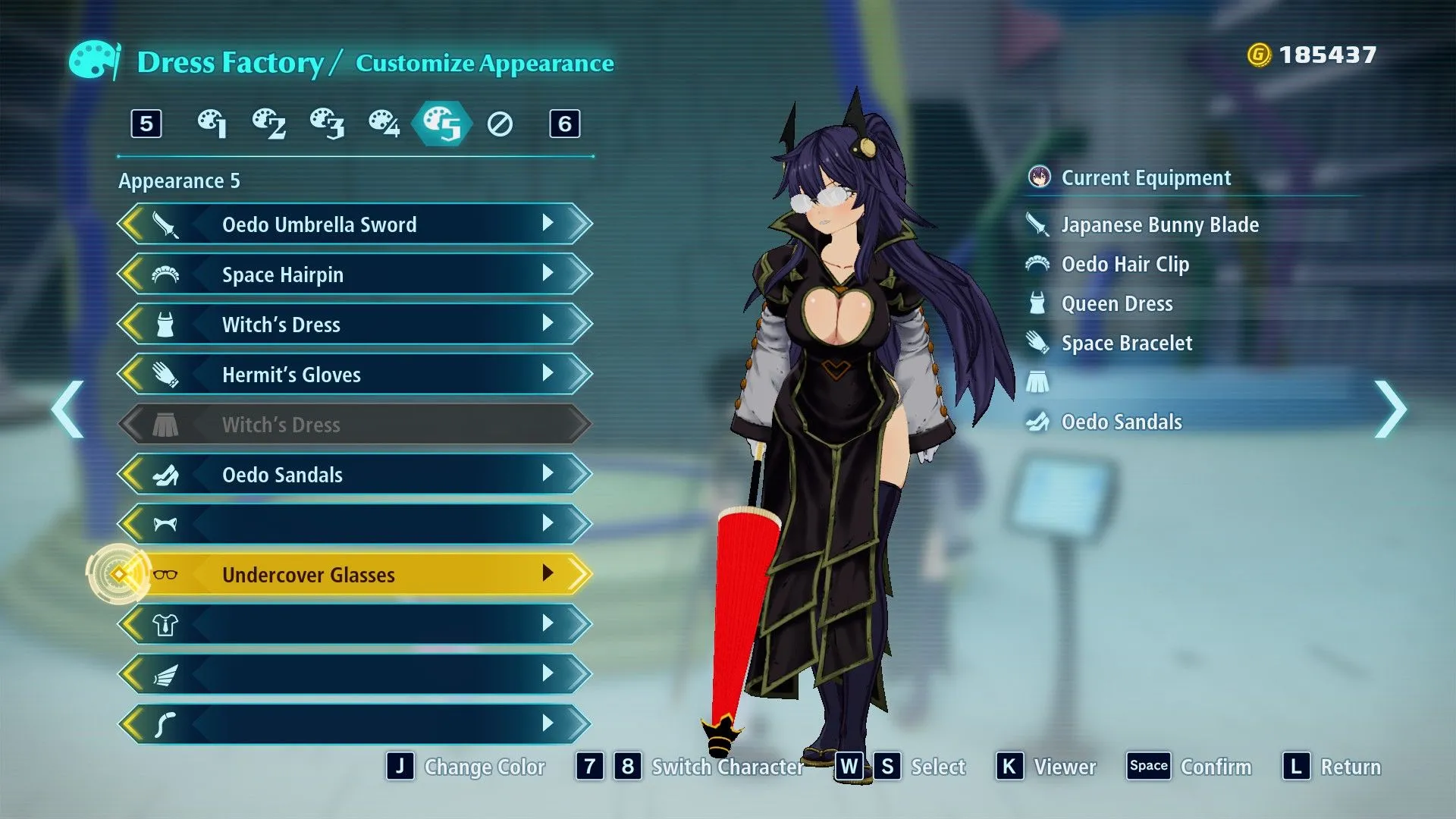 Homura tùy chỉnh trang phục trong Dress Factory của Edens Zero, thể hiện tính năng cá nhân hóa nhân vật.