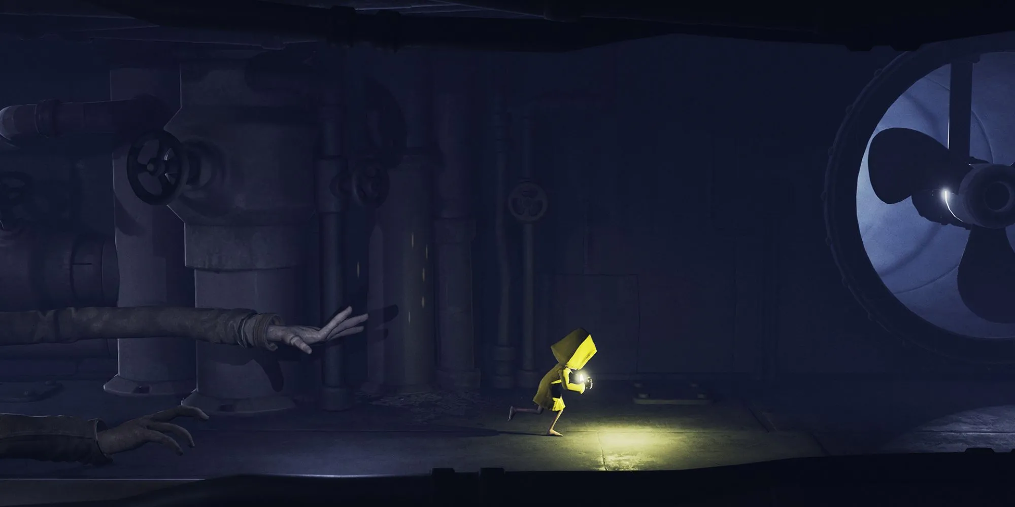 Mono và Six chạy trốn khỏi sinh vật đáng sợ trong Little Nightmares 2