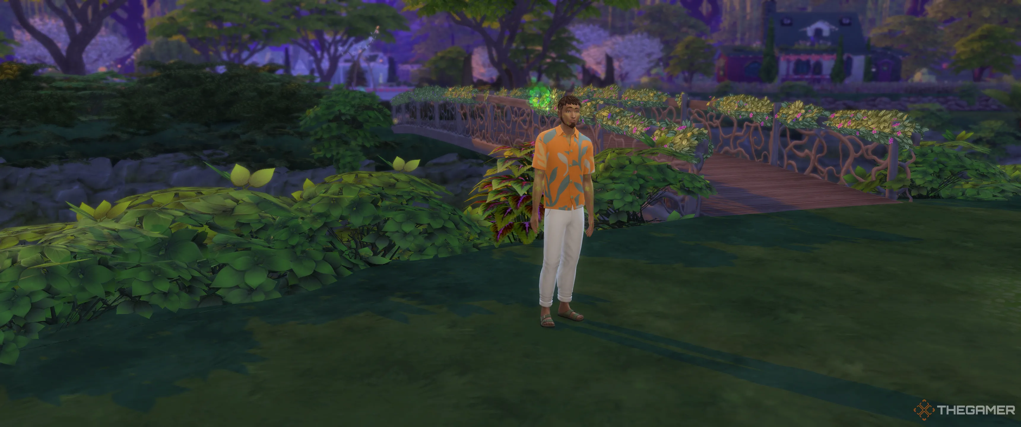 Một Sim với Ailment Luck Magnet đứng trong vườn trong The Sims 4 Enchanted By Nature.