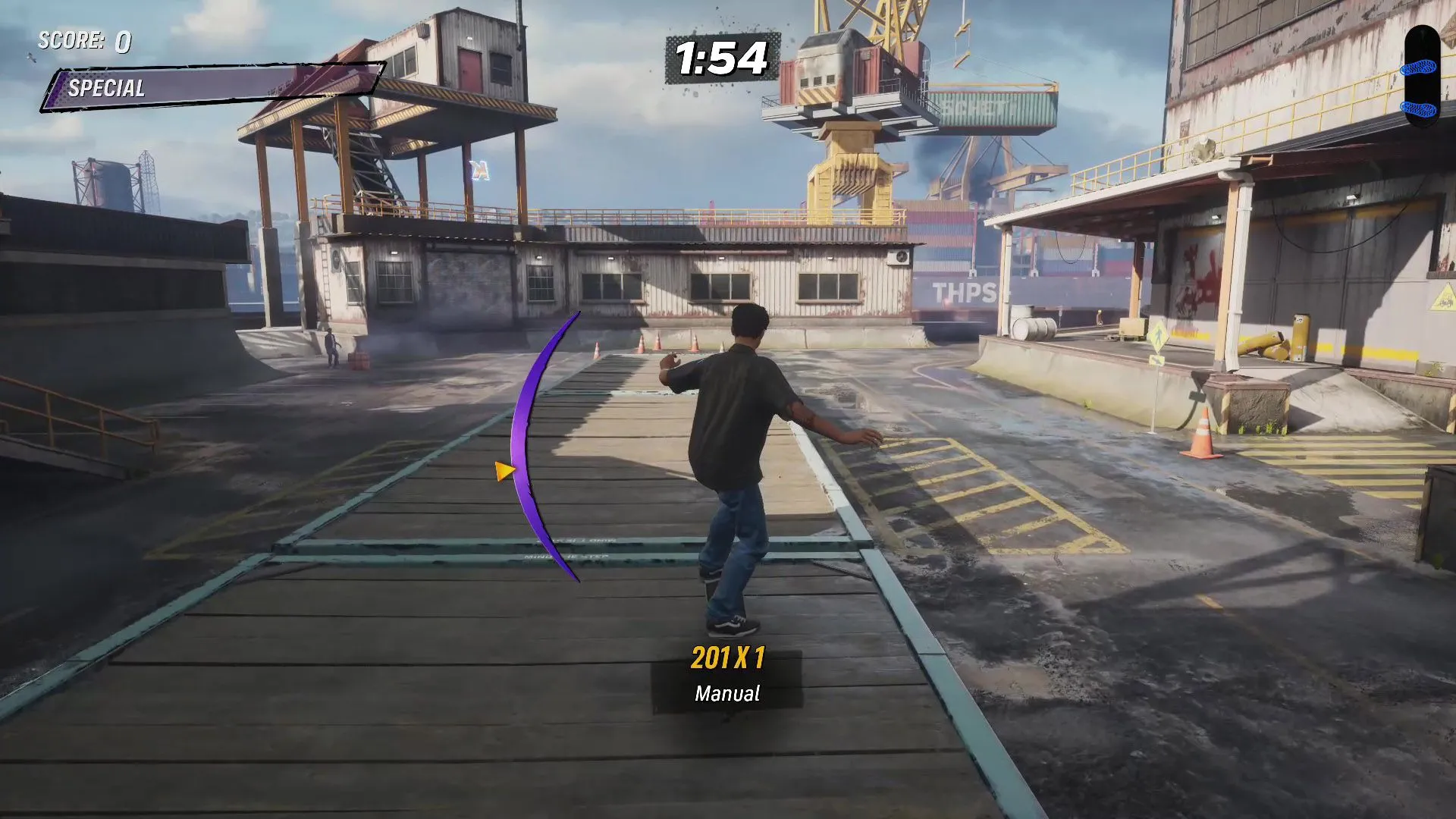 Người trượt ván đang thực hiện Manual combo trên toa tàu cũ nát trong màn chơi Shipyard của Tony Hawk's Pro Skater 3+4