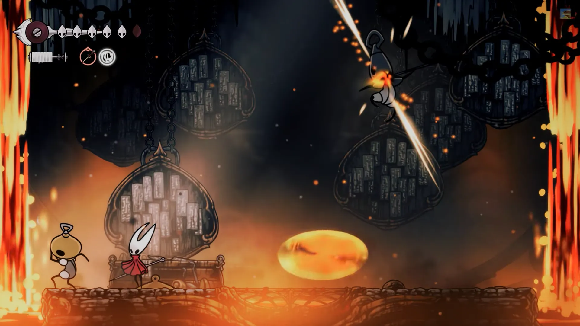 Hai anh em Forebrothers Signis và Gron, những &quot;Chúa Tể Bọ Ngựa&quot; mới trong Hollow Knight Silksong, đang chiến đấu giữa dòng dung nham rực lửa.