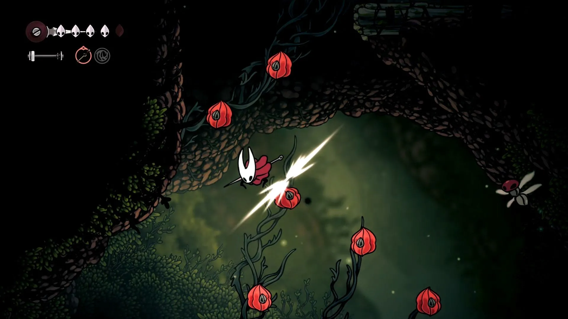 Hornet bật nhảy trên cây nấm phát sáng, thể hiện sự linh hoạt trong lối chơi Hollow Knight Silksong.